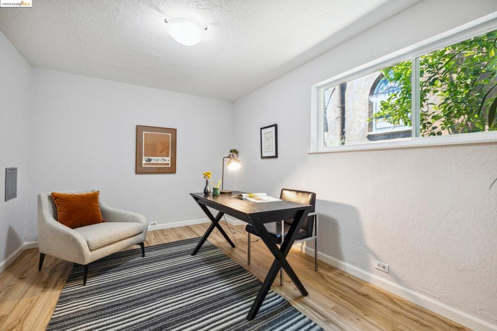 FAT APPLES - Residential