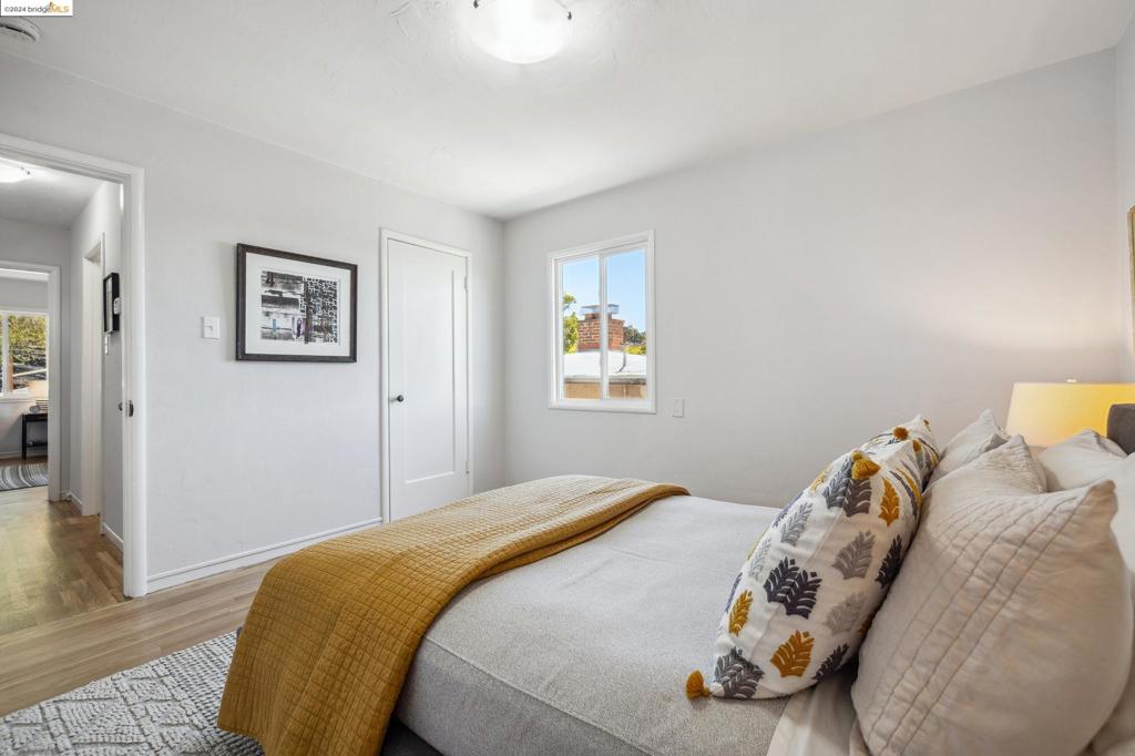 FAT APPLES - Residential