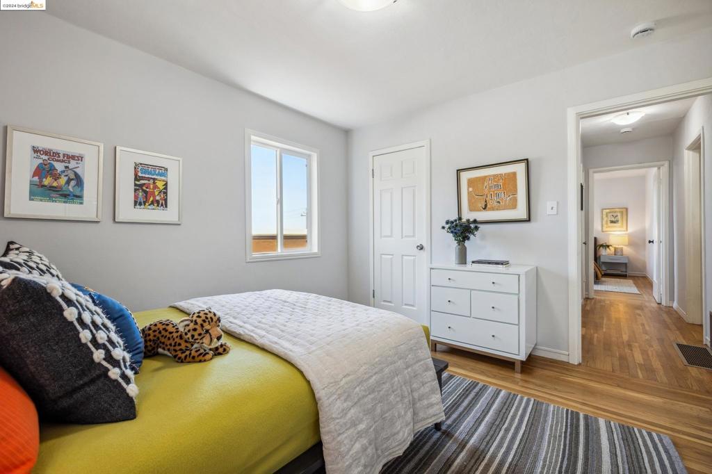 FAT APPLES - Residential