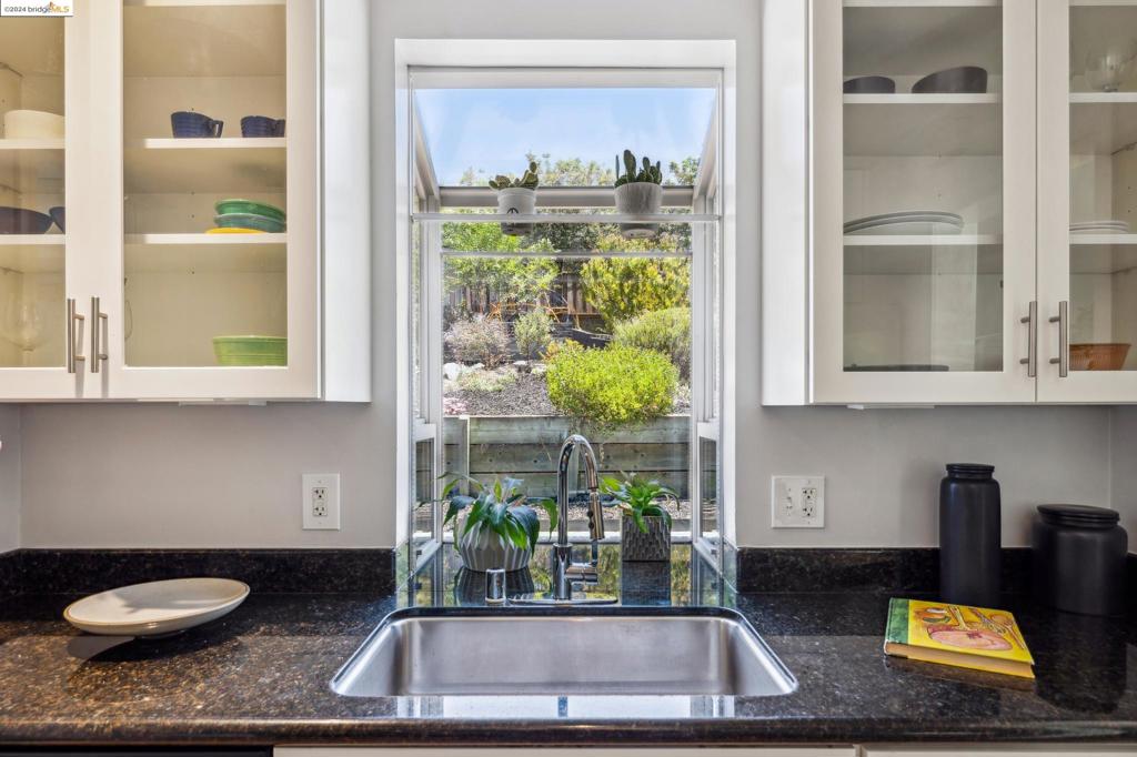 FAT APPLES - Residential