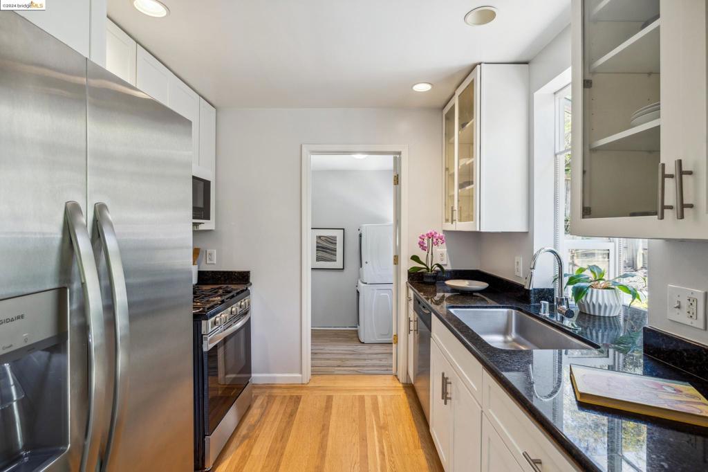 FAT APPLES - Residential