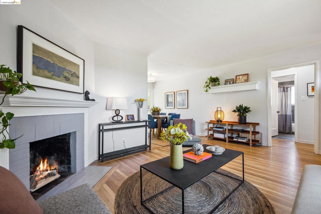 FAT APPLES - Residential