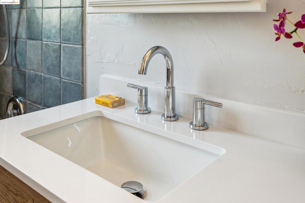 FAT APPLES - Residential