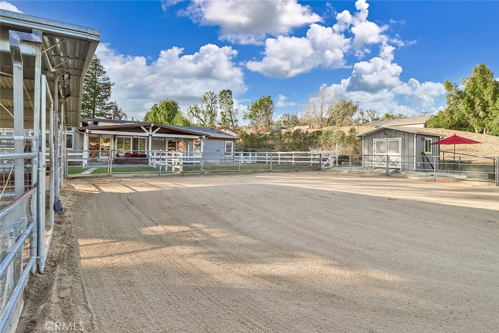 5524 Fairview Place