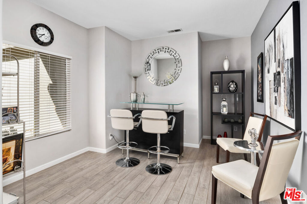 Flora Vista - Residential