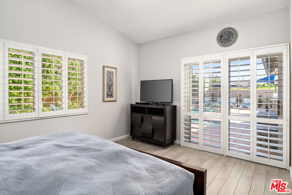 Flora Vista - Residential