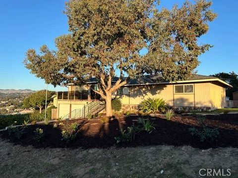 Photo of 1566 Hillcrest Dr, Arroyo Grande, CA 93420 (MLS # PI25281160)
