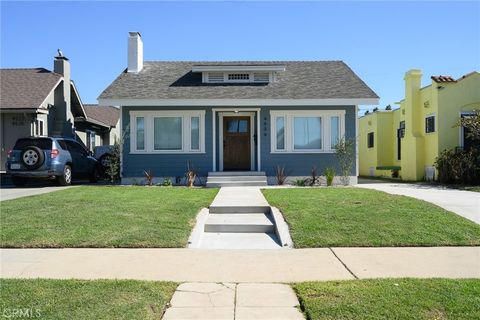 Photo of 4524 2nd Avenue Ave, Los Angeles, CA 90043 (MLS # DW25243621) Photo of 4524 2nd Avenue Ave, Los Angeles, CA 90043 (MLS # DW25243621)