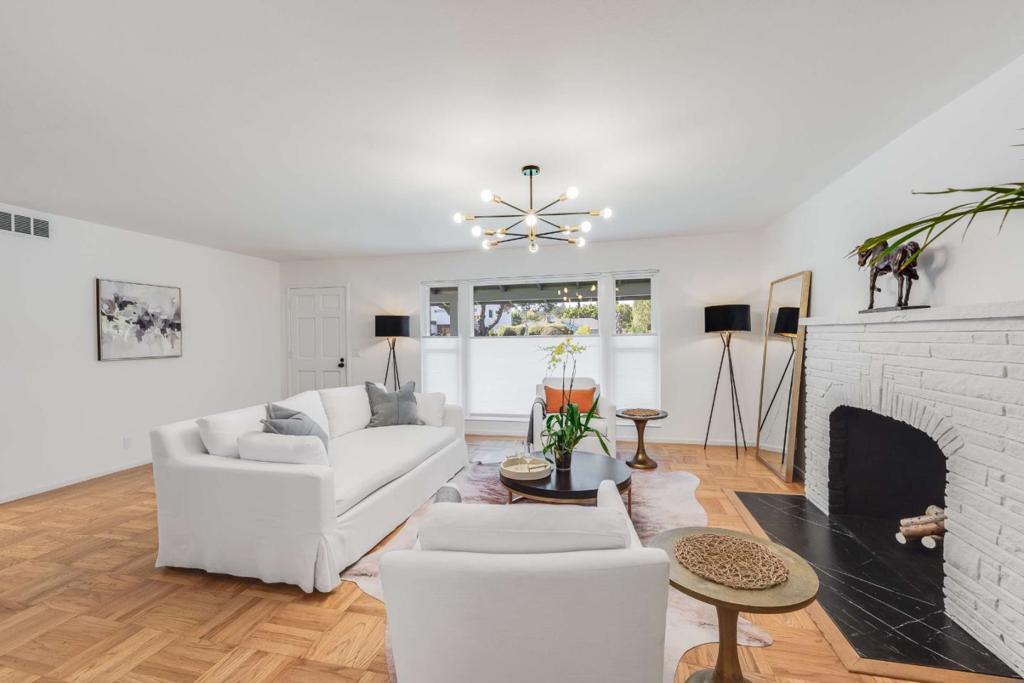 2139 Alameda De Las Pulgas