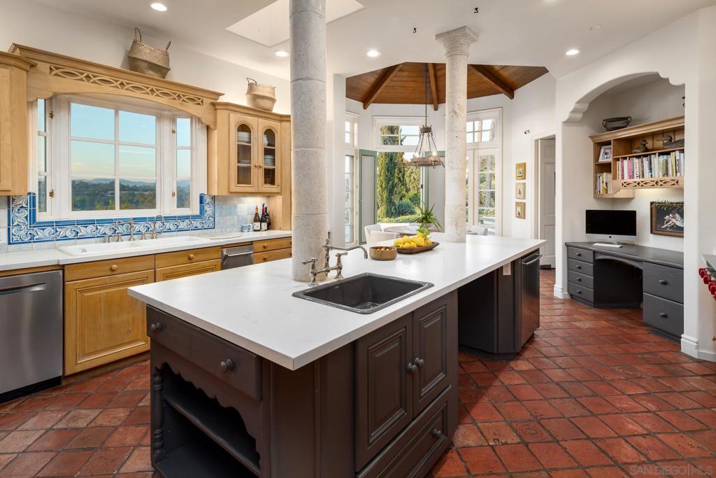 Rancho Santa Fe - Residential