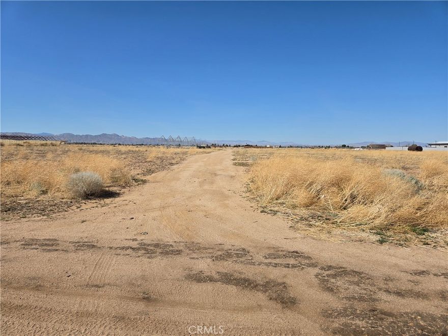 Zoned M2 property .9 acres. Just off Neuralia in an area with cannabis and industrial businesses. An opportunity to build your own facility. Stop by and see this one.