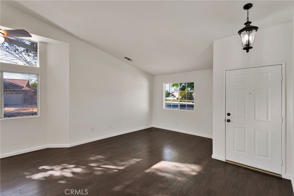 13759 Clear Valley