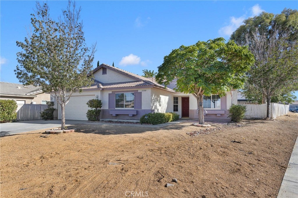 13759 Clear Valley