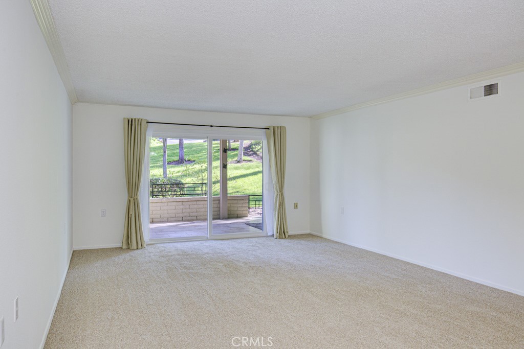 5373 Avenida Sosiega B