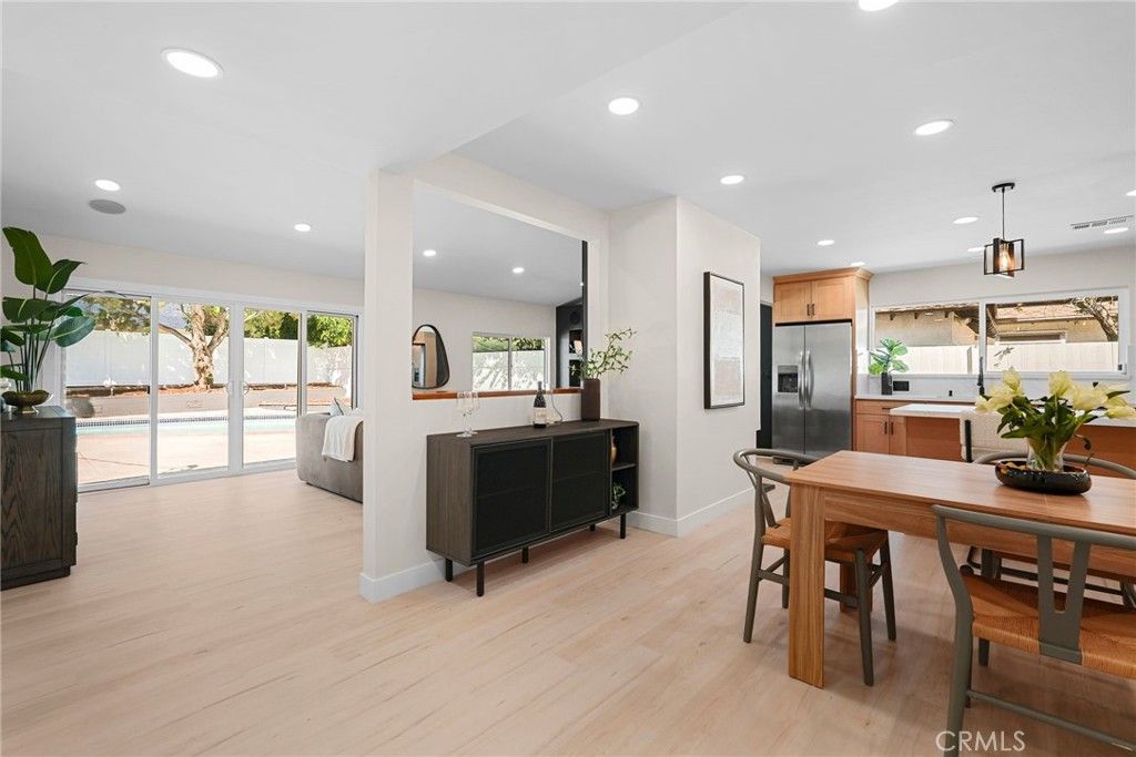 Photo of 18645 Knapp Street St, Northridge, CA 91324 (MLS # SR25226328)