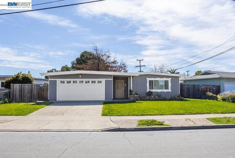Photo of 4422 Hardwood St St, Fremont, CA 94538 (MLS # 41126921)