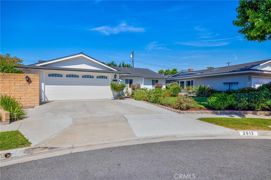 2913 Redwood Avenue