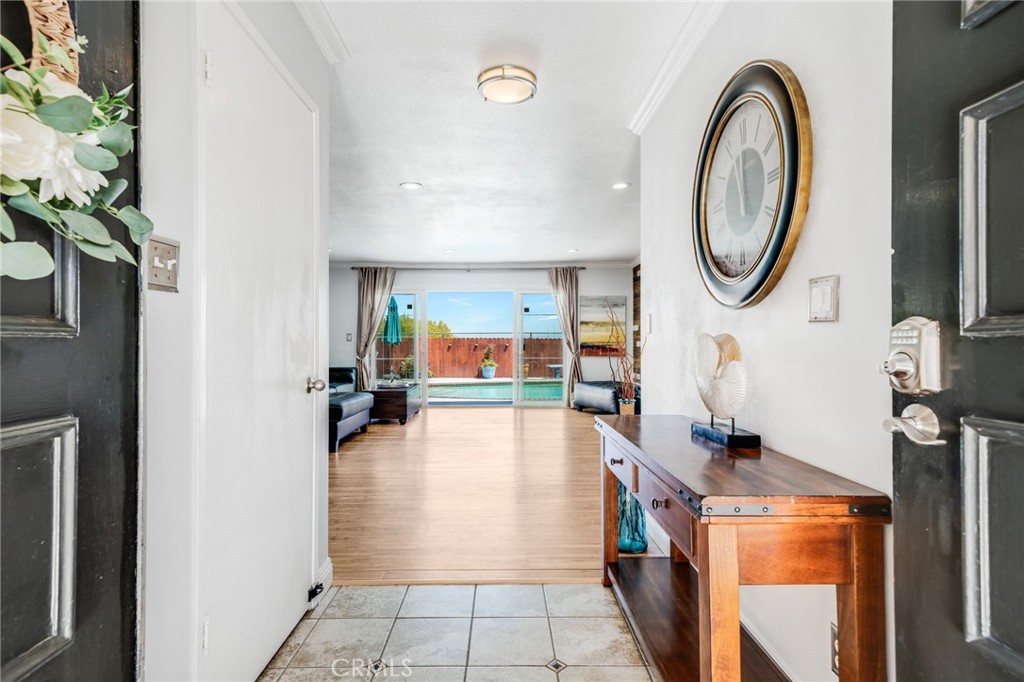 1935 Adobe Avenue