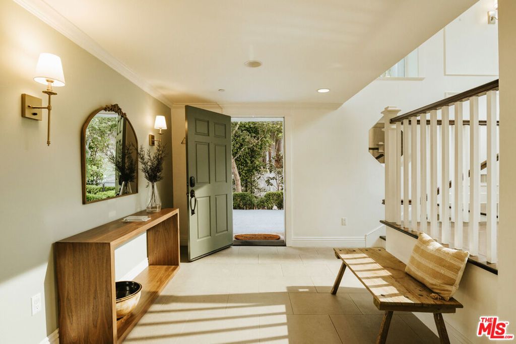 Photo of 2234 Stanley Hills Drive, Los Angeles, CA 90046 (MLS # 25569761)