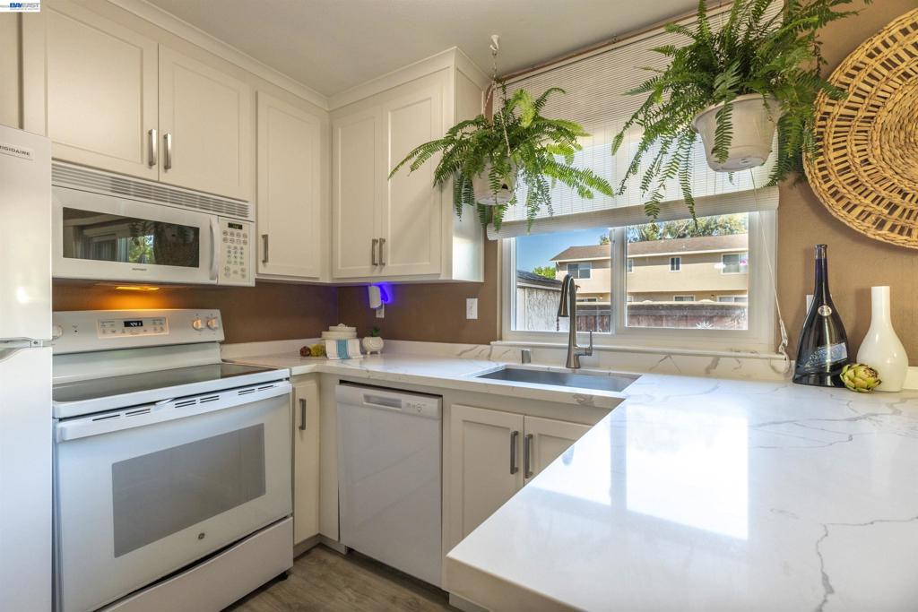 3734 Carrigan Cmn