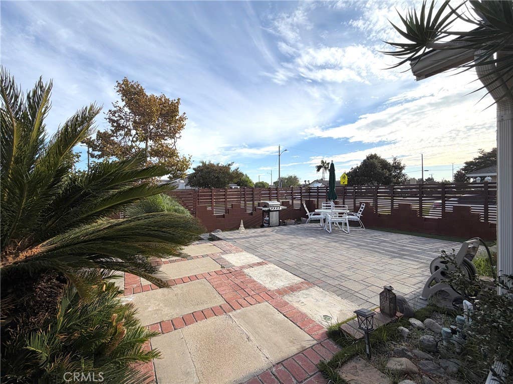 Photo of 6131 Glenwood Drive, Huntington Beach, CA 92647 (MLS # PW26177132)