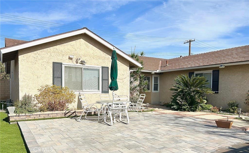 Photo of 6131 Glenwood Drive, Huntington Beach, CA 92647 (MLS # PW26177132)