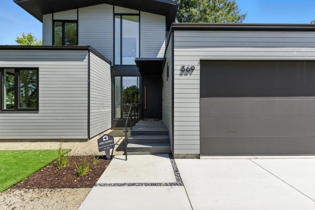 369 La Cuesta Drive