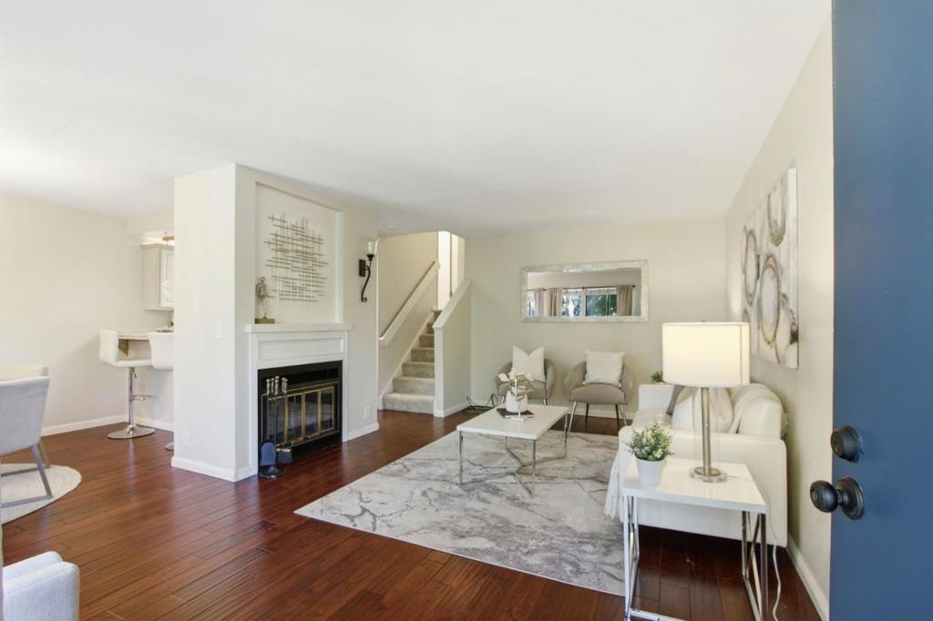 942 La Barbera Drive