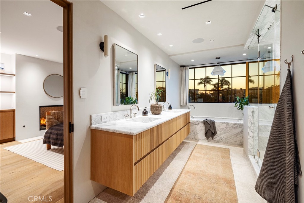 Lido Island (LIDO) - Residential