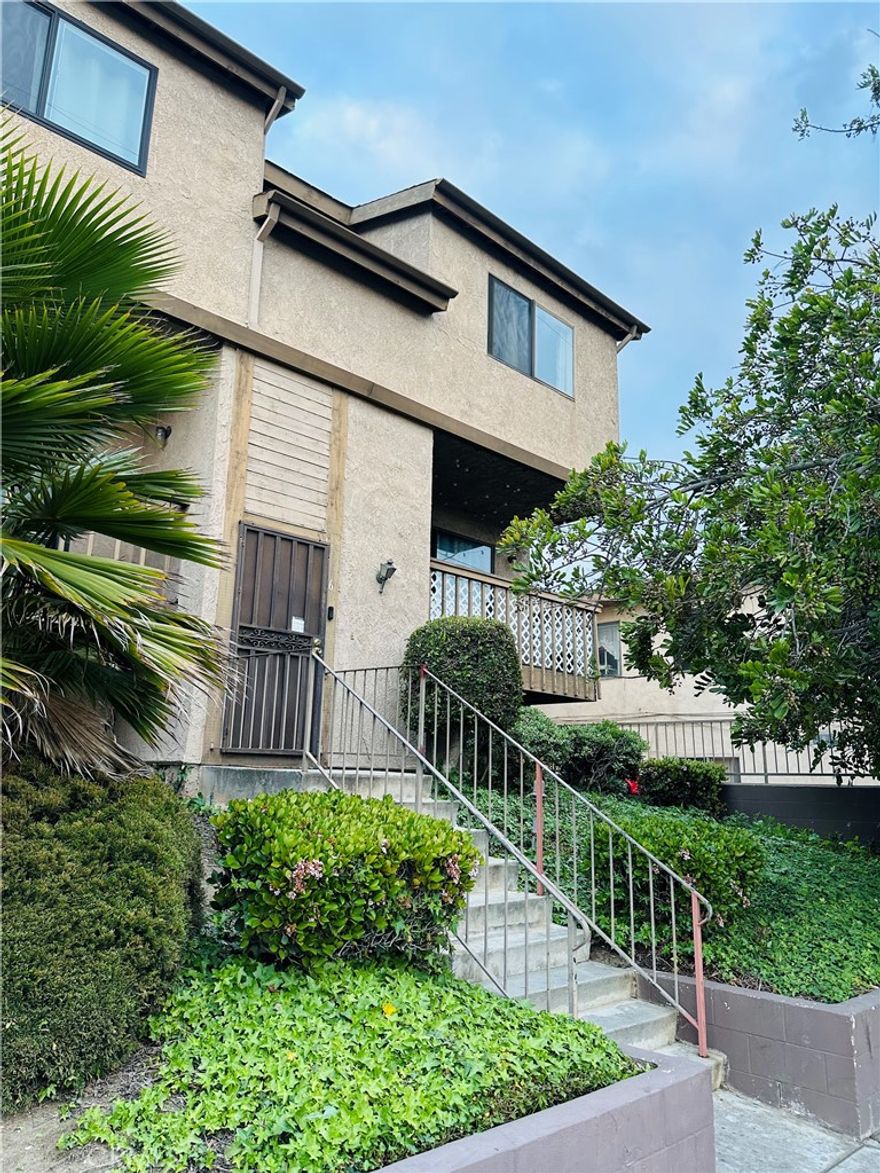 This Beautiful townhouse in Gardena with upgrades done in 2023 offers the most comfortable living space with a beautiful kitchen. Master suite has large closets with upgrades. This home is located near the 110,91,105,405 freeways.Garage has 2 car direct access with Storage space.