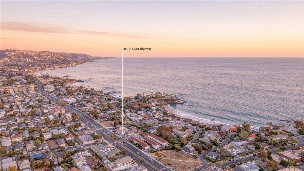 1369 N Coast Highway