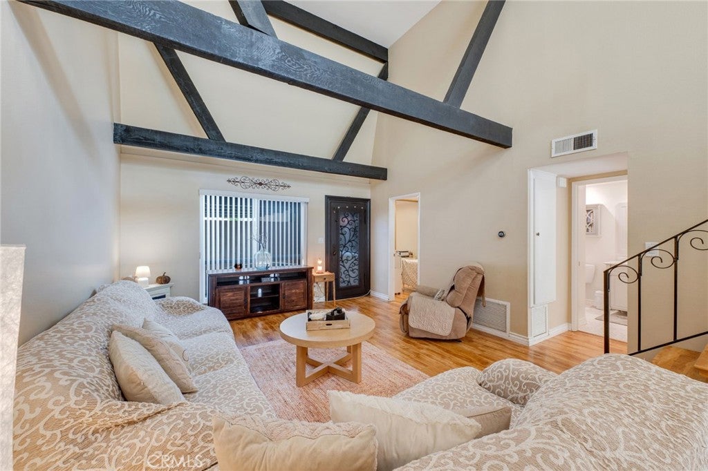 13050 Thoroughbred Way
