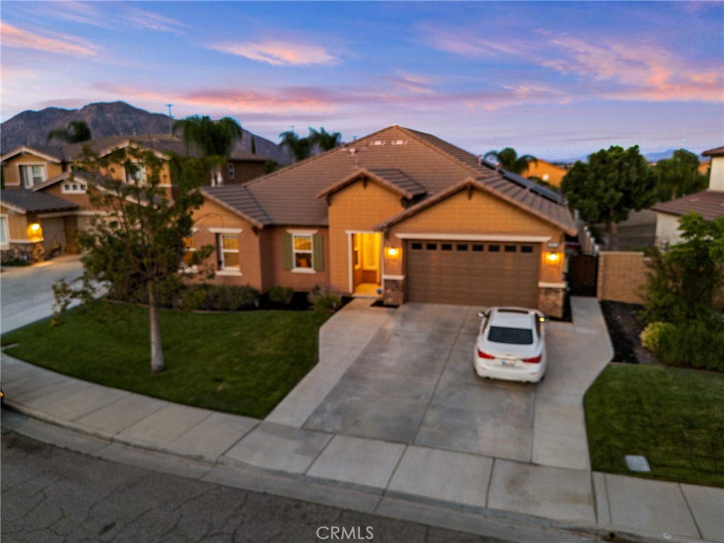 28552 Rustic Glen St.