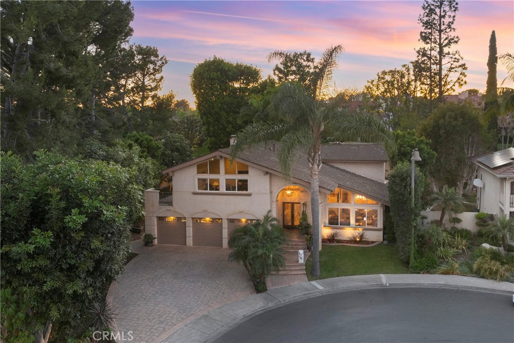 701 Pepper Tree