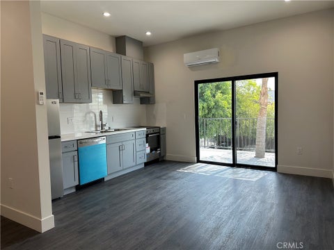 Photo of 1702 S Hoover ST #202, Los Angeles, CA 90006 (MLS # CV26162553)
