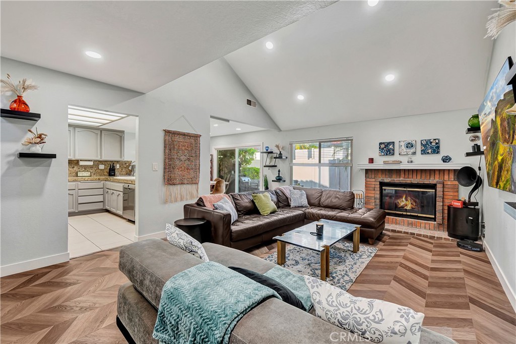 25231 Avenida Pacifica