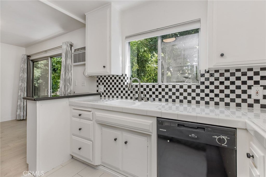 1632 Camden 204