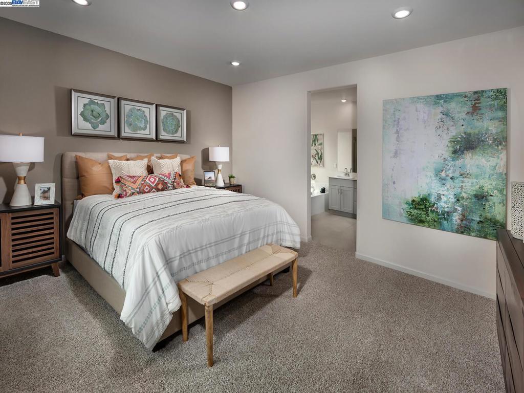 DEER VALLEY RD - Residential