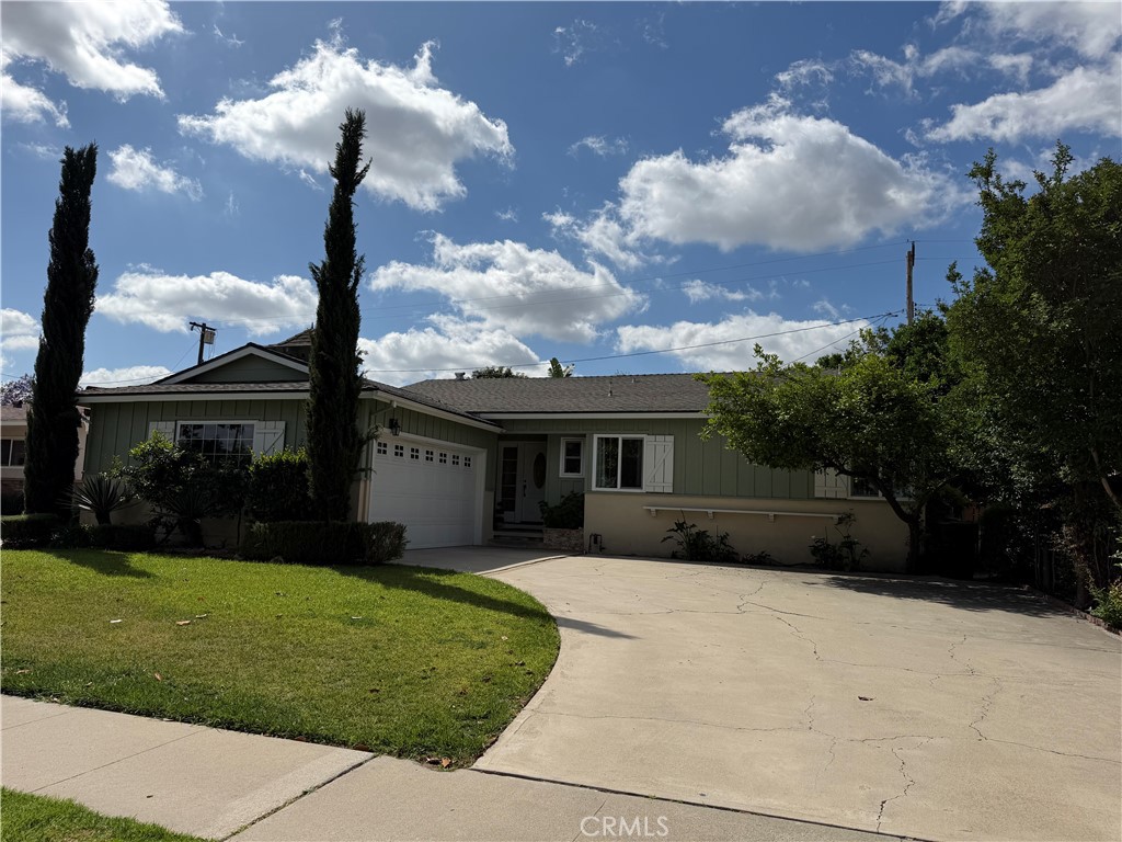 1448 W West