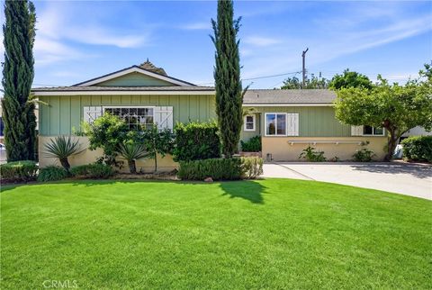 Photo of 1448 W West, Fullerton, CA 92833 (MLS # OC26075444)