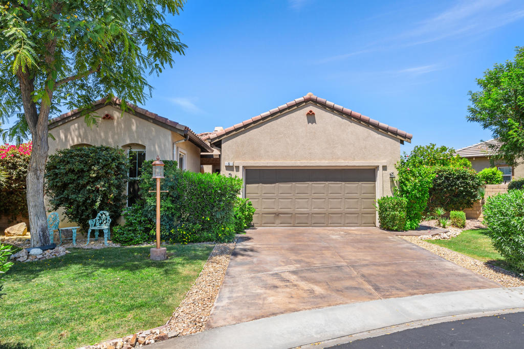 5 Lake Louise Court