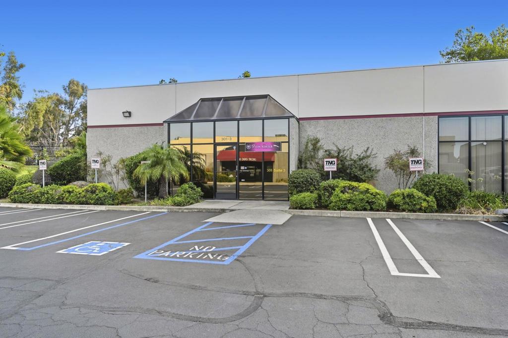 301 Enterprise St, Suite 3