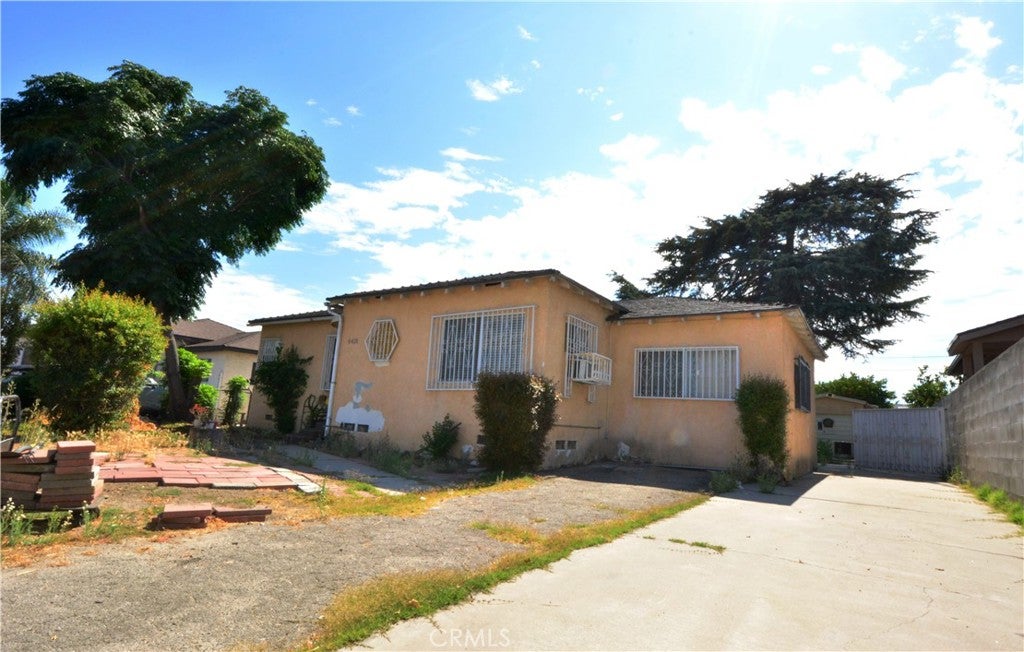 6421 Radford AVE