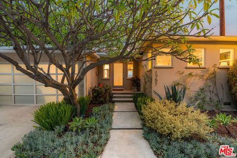 1757 Hollyvista Avenue Los Angeles CA 90027