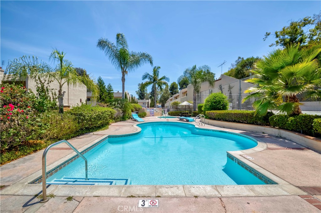 AMBERWOOD - Residential