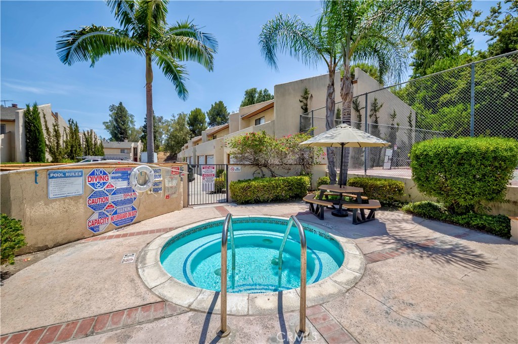 AMBERWOOD - Residential