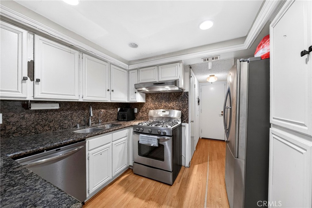 AMBERWOOD - Residential