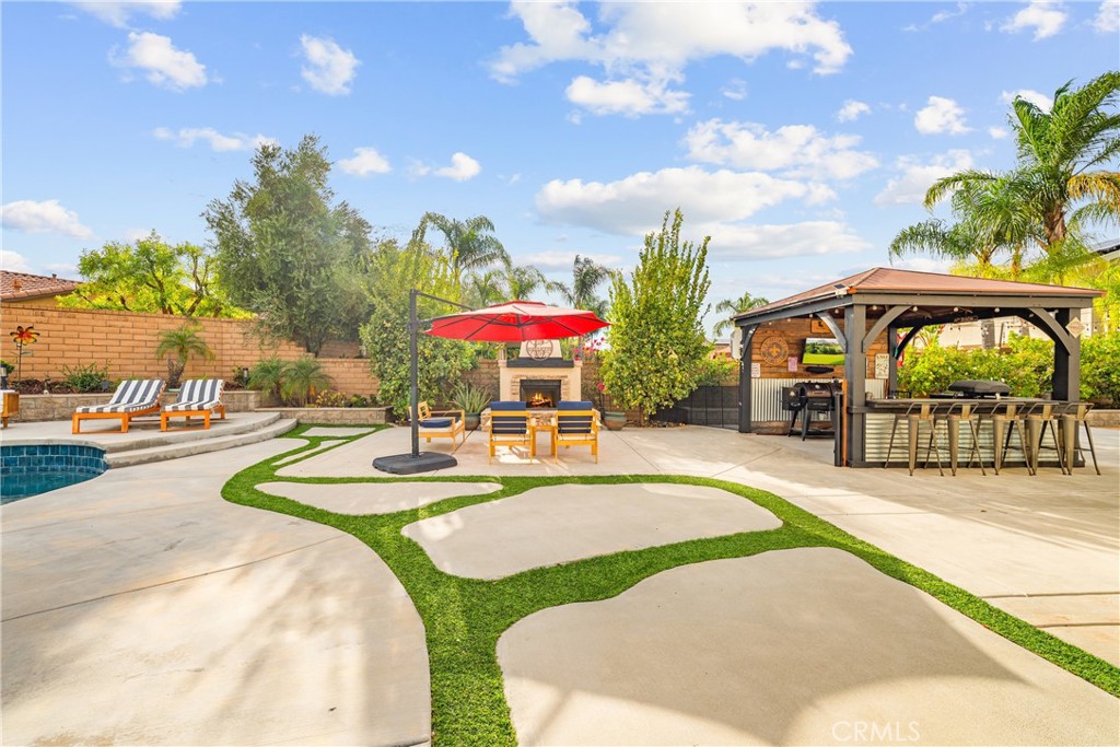 35059 KNOLLVIEW COURT