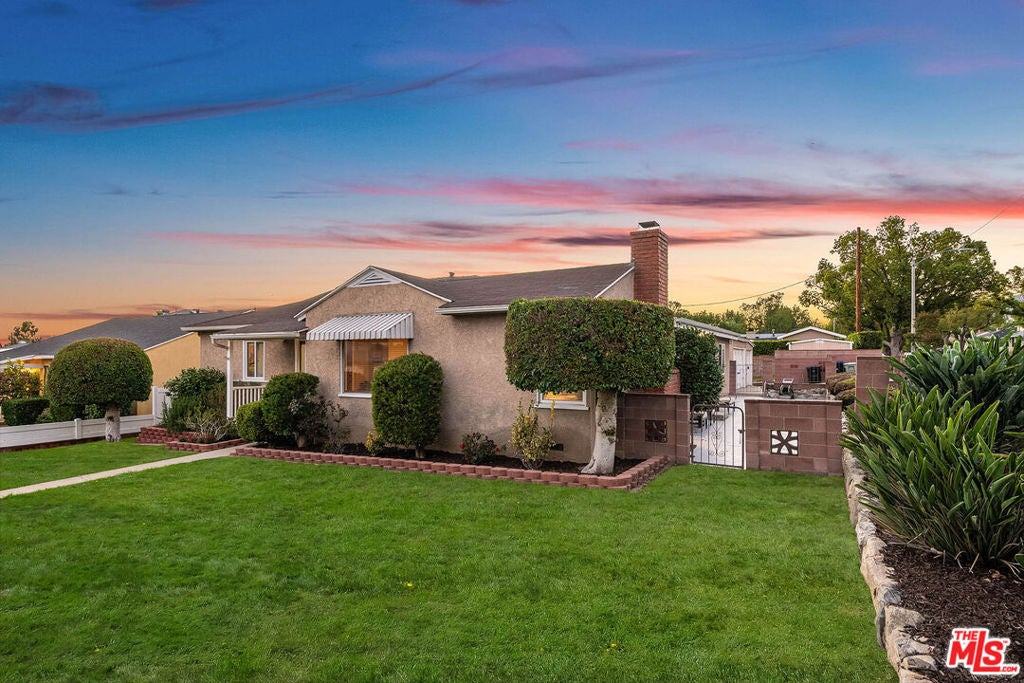 537 Stanford Road
