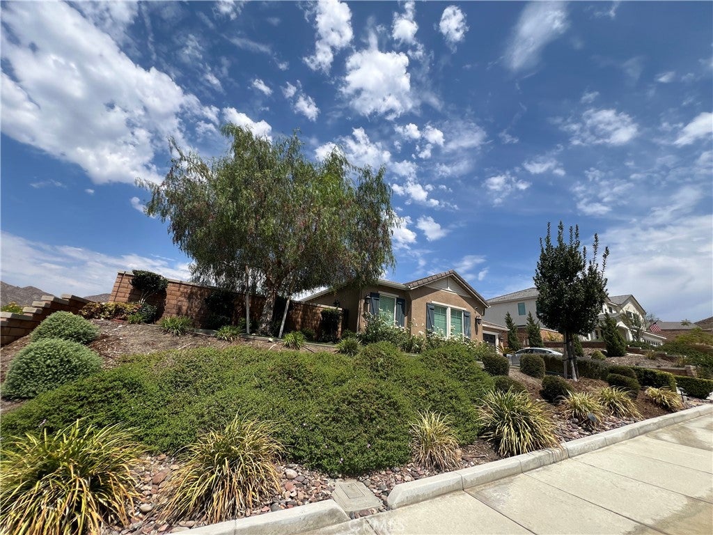 20946 Mountain Gate